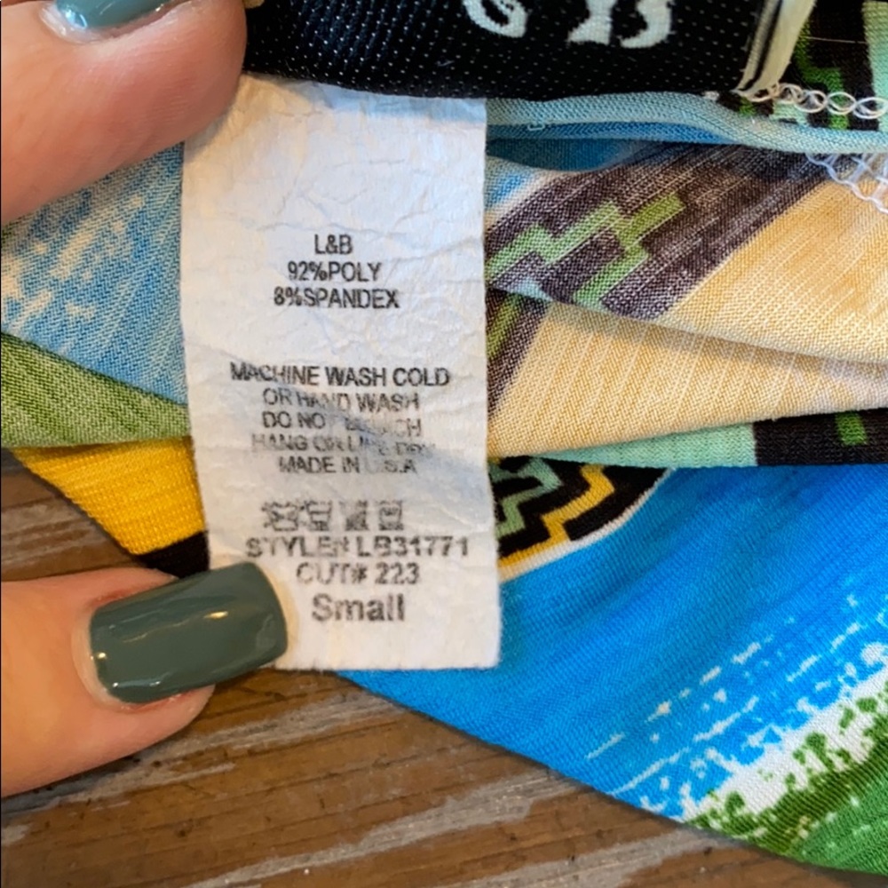 L&B lucky and blessed colorful long sleeve southwest high low top, size smalll - Picture 8 of 8
